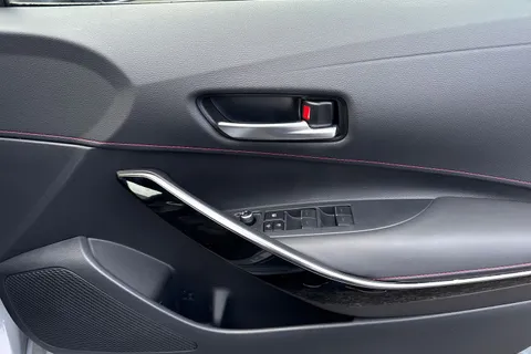 FL70VEX Toyota Corolla 1.8 VVT-h Excel Touring Sports CVT Euro 6 (s/s) 5dr Thumbnail #20