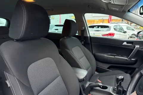 NL70KNJ Kia Sportage 1.6 GDi 2 Euro 6 (s/s) 5dr Thumbnail #23