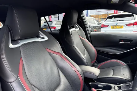 FL70VEX Toyota Corolla 1.8 VVT-h Excel Touring Sports CVT Euro 6 (s/s) 5dr Thumbnail #23