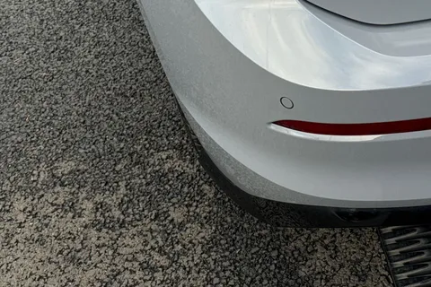 MV75UOG Volkswagen Golf 1.5 eTSI 150 R-Line 5dr DSG **PAN ROOF + WINTER PACK + AREA VIEW CAMERA** Thumbnail #27