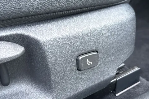 FL70VEX Toyota Corolla 1.8 VVT-h Excel Touring Sports CVT Euro 6 (s/s) 5dr Thumbnail #28