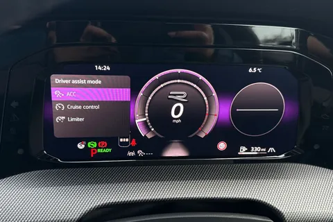 MV75UOG Volkswagen Golf 1.5 eTSI 150 R-Line 5dr DSG **PAN ROOF + WINTER PACK + AREA VIEW CAMERA** Thumbnail #38