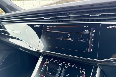  Audi Q7 3.0 TDI V6 Black Edition Tiptronic quattro Euro 6 (s/s) 5dr Thumbnail #41