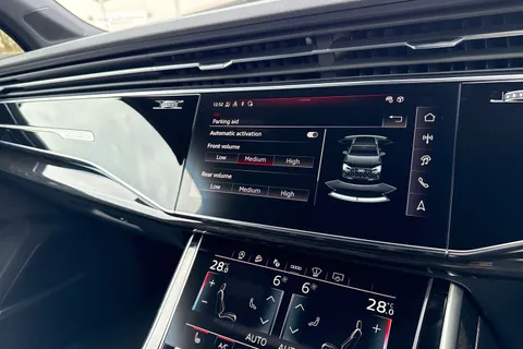  Audi Q7 3.0 TDI V6 Black Edition Tiptronic quattro Euro 6 (s/s) 5dr Thumbnail #48