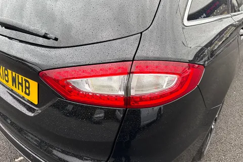 EX18WHB Ford Mondeo 2.0 TDCi Titanium Powershift Euro 6 (s/s) 5dr Thumbnail #8