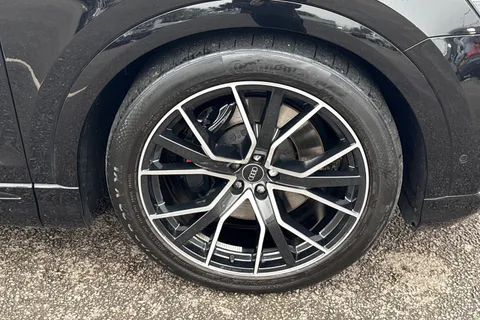 DH73HFZ Audi Q8 SQ8 TFSI Quattro Black Edition 5dr Tiptronic Thumbnail #10