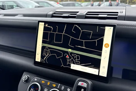 KX24ZPW Land Rover Defender 110 3.0 D300 X-Dynamic HSE 5dr Thumbnail #12