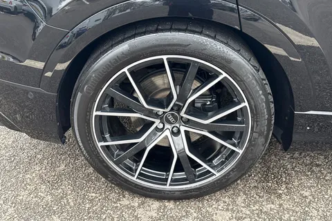 DH73HFZ Audi Q8 SQ8 TFSI Quattro Black Edition 5dr Tiptronic Thumbnail #12