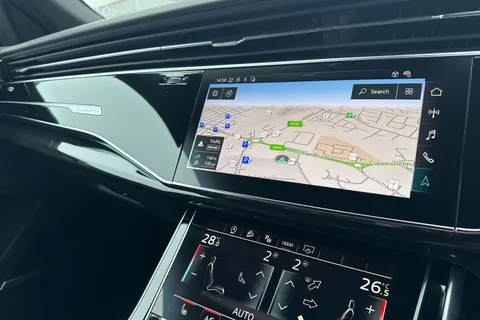 DH73HFZ Audi Q8 SQ8 TFSI Quattro Black Edition 5dr Tiptronic Thumbnail #16