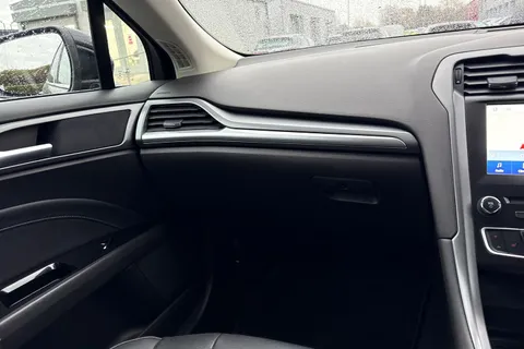 EX18WHB Ford Mondeo 2.0 TDCi Titanium Powershift Euro 6 (s/s) 5dr Thumbnail #20