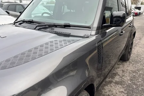 KX24ZPW Land Rover Defender 110 3.0 D300 X-Dynamic HSE 5dr Thumbnail #21