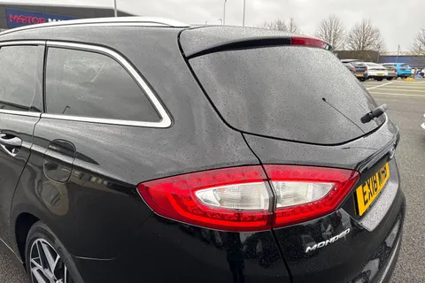 EX18WHB Ford Mondeo 2.0 TDCi Titanium Powershift Euro 6 (s/s) 5dr Thumbnail #30