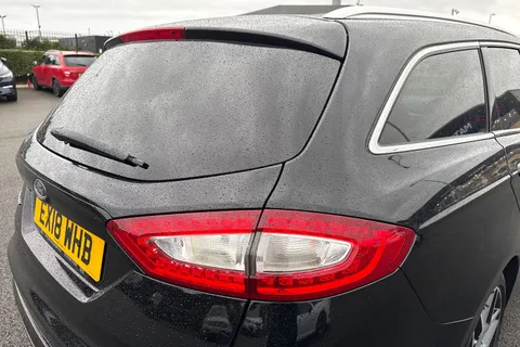 EX18WHB Ford Mondeo 2.0 TDCi Titanium Powershift Euro 6 (s/s) 5dr Thumbnail #31