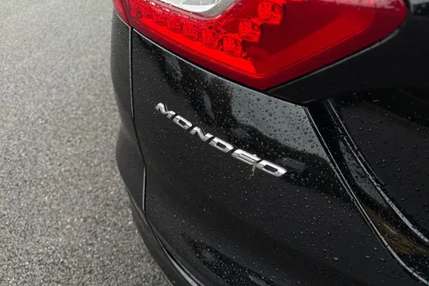 EX18WHB Ford Mondeo 2.0 TDCi Titanium Powershift Euro 6 (s/s) 5dr Thumbnail #32