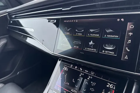 DH73HFZ Audi Q8 SQ8 TFSI Quattro Black Edition 5dr Tiptronic Thumbnail #33