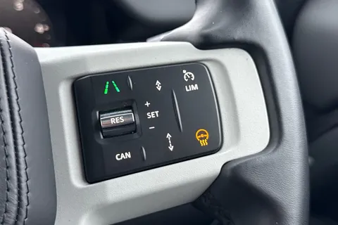 KX24ZPW Land Rover Defender 110 3.0 D300 X-Dynamic HSE 5dr Thumbnail #34