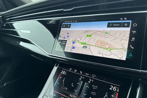 DH73HFZ Audi Q8 SQ8 TFSI Quattro Black Edition 5dr Tiptronic Thumbnail #36