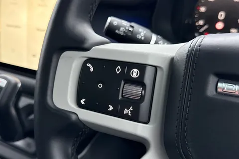 KX24ZPW Land Rover Defender 110 3.0 D300 X-Dynamic HSE 5dr Thumbnail #35