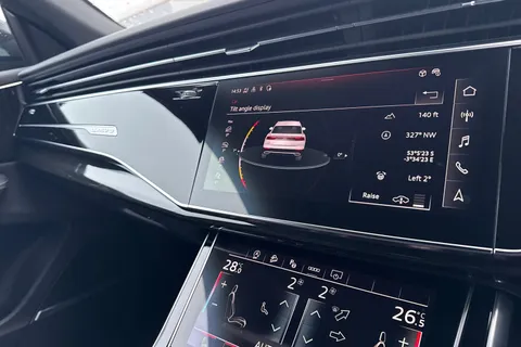 DH73HFZ Audi Q8 SQ8 TFSI Quattro Black Edition 5dr Tiptronic Thumbnail #39