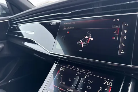 DH73HFZ Audi Q8 SQ8 TFSI Quattro Black Edition 5dr Tiptronic Thumbnail #41