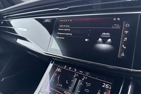 DH73HFZ Audi Q8 SQ8 TFSI Quattro Black Edition 5dr Tiptronic Thumbnail #43