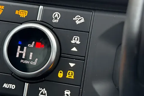 KX24ZPW Land Rover Defender 110 3.0 D300 X-Dynamic HSE 5dr Thumbnail #43