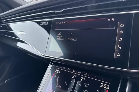 DH73HFZ Audi Q8 SQ8 TFSI Quattro Black Edition 5dr Tiptronic Thumbnail #46