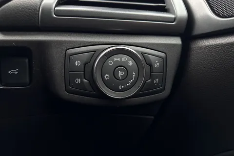 EX18WHB Ford Mondeo 2.0 TDCi Titanium Powershift Euro 6 (s/s) 5dr Thumbnail #45