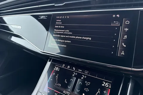 DH73HFZ Audi Q8 SQ8 TFSI Quattro Black Edition 5dr Tiptronic Thumbnail #49