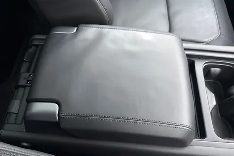 KX24ZPW Land Rover Defender 110 3.0 D300 X-Dynamic HSE 5dr Thumbnail #47