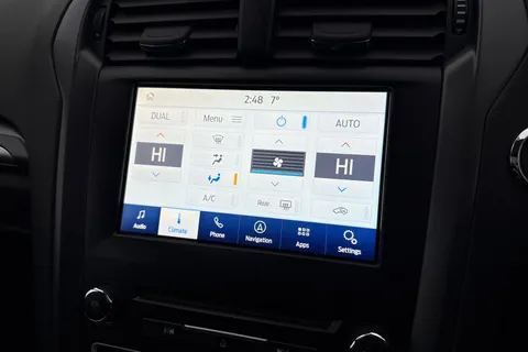 EX18WHB Ford Mondeo 2.0 TDCi Titanium Powershift Euro 6 (s/s) 5dr Thumbnail #51