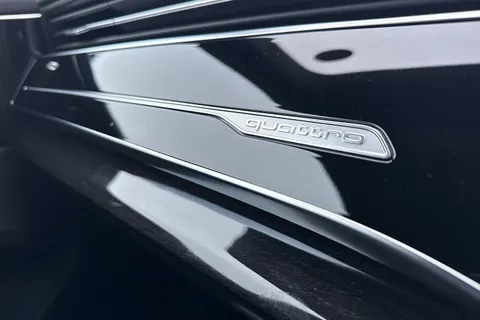 DH73HFZ Audi Q8 SQ8 TFSI Quattro Black Edition 5dr Tiptronic Thumbnail #60