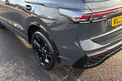 MD25EEO Volkswagen Tiguan 1.5 eTSI 150 R-Line 5dr DSG **BLACK PACK + INFO PACK** Thumbnail #8