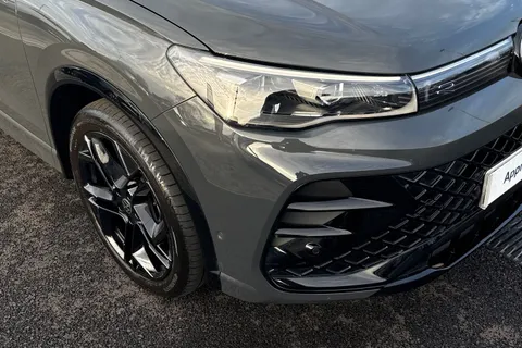 MD25EEO Volkswagen Tiguan 1.5 eTSI 150 R-Line 5dr DSG **BLACK PACK + INFO PACK** Thumbnail #9