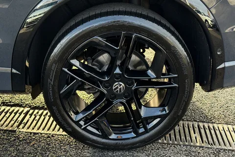 MD25EEO Volkswagen Tiguan 1.5 eTSI 150 R-Line 5dr DSG **BLACK PACK + INFO PACK** Thumbnail #11