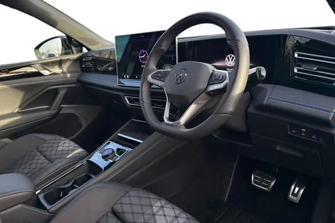 MD25EEO Volkswagen Tiguan 1.5 eTSI 150 R-Line 5dr DSG **BLACK PACK + INFO PACK** Thumbnail #14