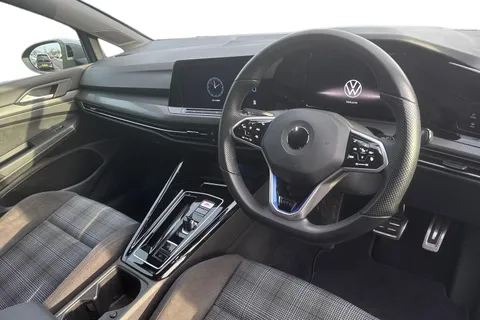 YC72KGZ Volkswagen Golf 1.4 TSI GTE 5dr DSG, WINTER PK, 18' BAKERSFIELD ALLOYS Thumbnail #13