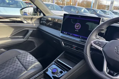 MD25EEO Volkswagen Tiguan 1.5 eTSI 150 R-Line 5dr DSG **BLACK PACK + INFO PACK** Thumbnail #20