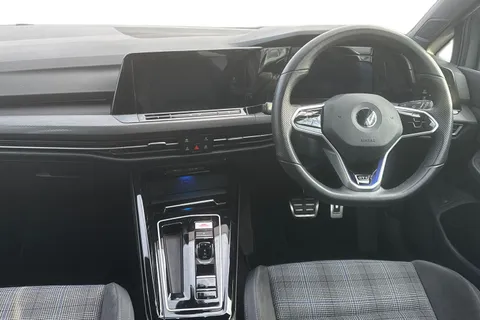 YC72KGZ Volkswagen Golf 1.4 TSI GTE 5dr DSG, WINTER PK, 18' BAKERSFIELD ALLOYS Thumbnail #17