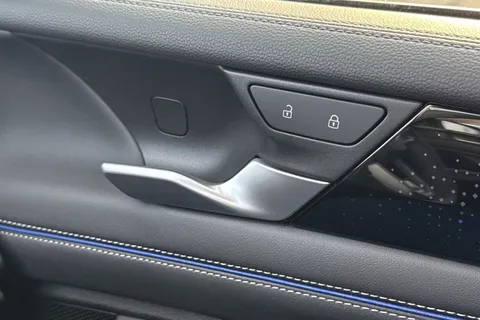 MD25EEO Volkswagen Tiguan 1.5 eTSI 150 R-Line 5dr DSG **BLACK PACK + INFO PACK** Thumbnail #21