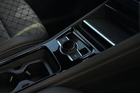 MD25EEO Volkswagen Tiguan 1.5 eTSI 150 R-Line 5dr DSG **BLACK PACK + INFO PACK** Thumbnail #23