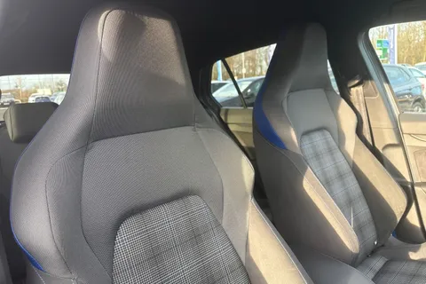 YC72KGZ Volkswagen Golf 1.4 TSI GTE 5dr DSG, WINTER PK, 18' BAKERSFIELD ALLOYS Thumbnail #23