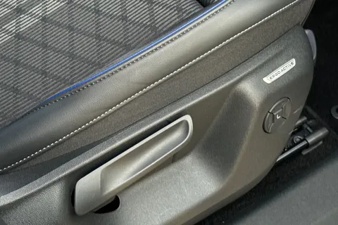 MD25EEO Volkswagen Tiguan 1.5 eTSI 150 R-Line 5dr DSG **BLACK PACK + INFO PACK** Thumbnail #34