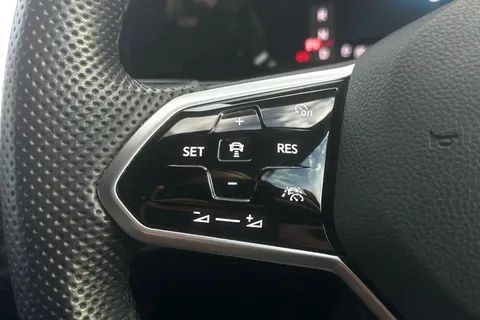 YC72KGZ Volkswagen Golf 1.4 TSI GTE 5dr DSG, WINTER PK, 18' BAKERSFIELD ALLOYS Thumbnail #31