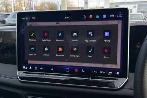 MD25EEO Volkswagen Tiguan 1.5 eTSI 150 R-Line 5dr DSG **BLACK PACK + INFO PACK** Thumbnail #36