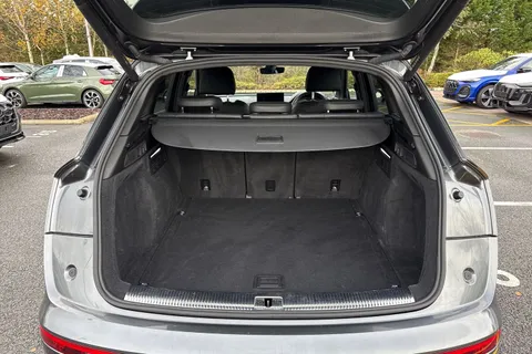 SV22ZDP Audi Q5 2.0 TDI 40 S line S Tronic quattro Euro 6 (s/s) 5dr Thumbnail #7