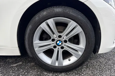 YE67PPF BMW 3 Series 1.5 318i Sport Auto Euro 6 (s/s) 4dr Thumbnail #9