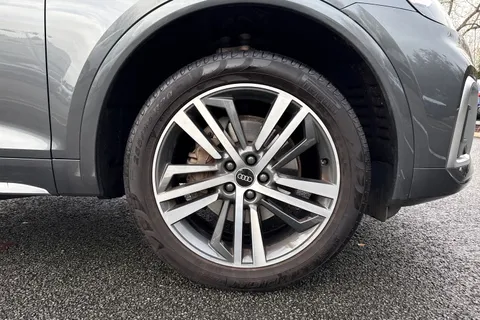 SV22ZDP Audi Q5 2.0 TDI 40 S line S Tronic quattro Euro 6 (s/s) 5dr Thumbnail #10