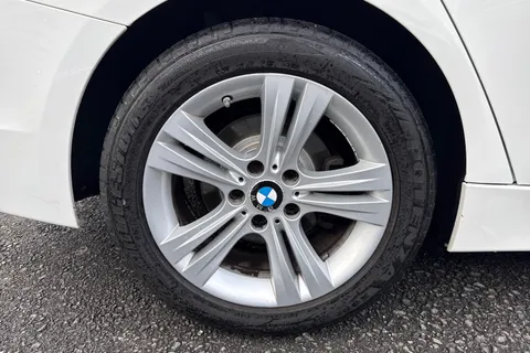 YE67PPF BMW 3 Series 1.5 318i Sport Auto Euro 6 (s/s) 4dr Thumbnail #10