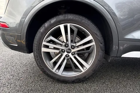 SV22ZDP Audi Q5 2.0 TDI 40 S line S Tronic quattro Euro 6 (s/s) 5dr Thumbnail #12